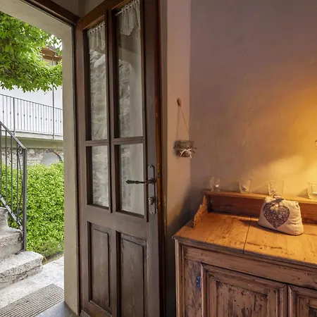 Semesterbostad Il Glicine By Interhome *